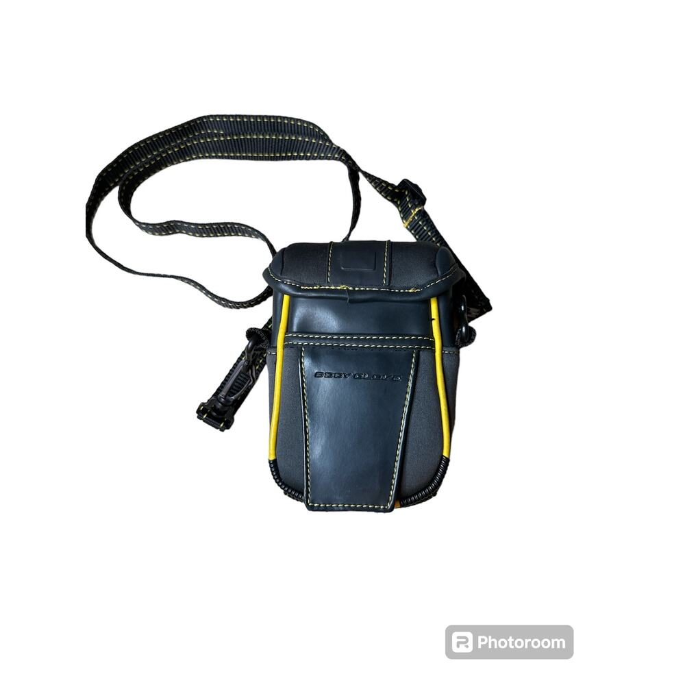 Body Glove Universal Crossbody Bag - Picture 2 of 2